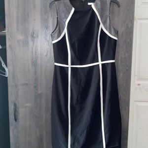 It’s in good condition really cute. Brand new